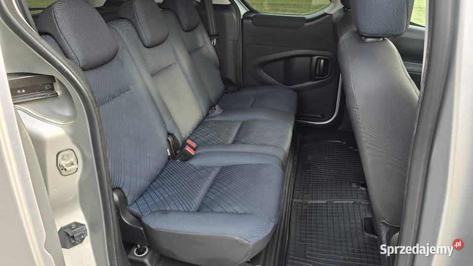 Peugeot Partner 16 benz 5 osobowy manualna Gliwice sprzedam