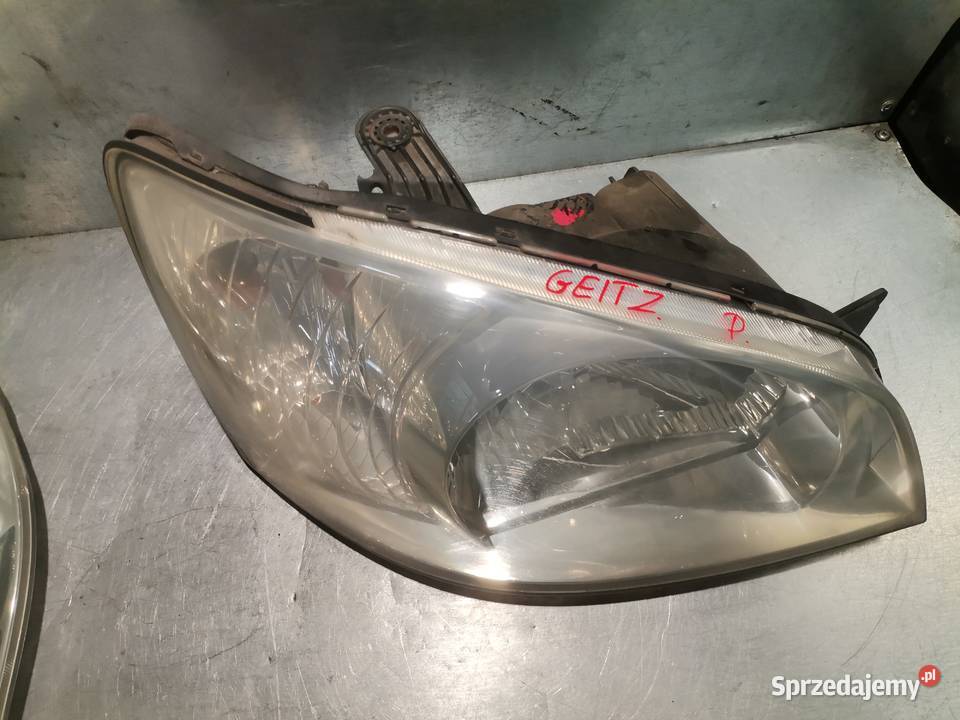 HYUNDAI GETZ I LAMPA PRAWY PRZÓD