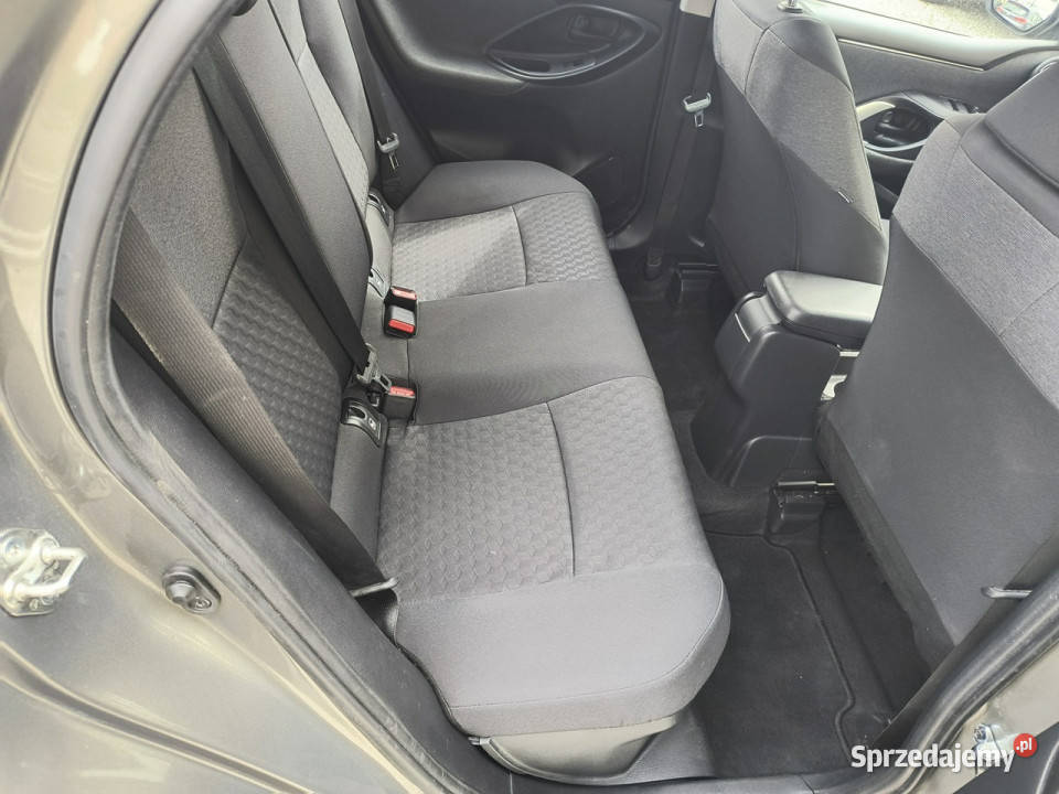 Toyota Yaris Toyota Yaris Salon mały przebieg IV asystent pasa ruchu sprzedam