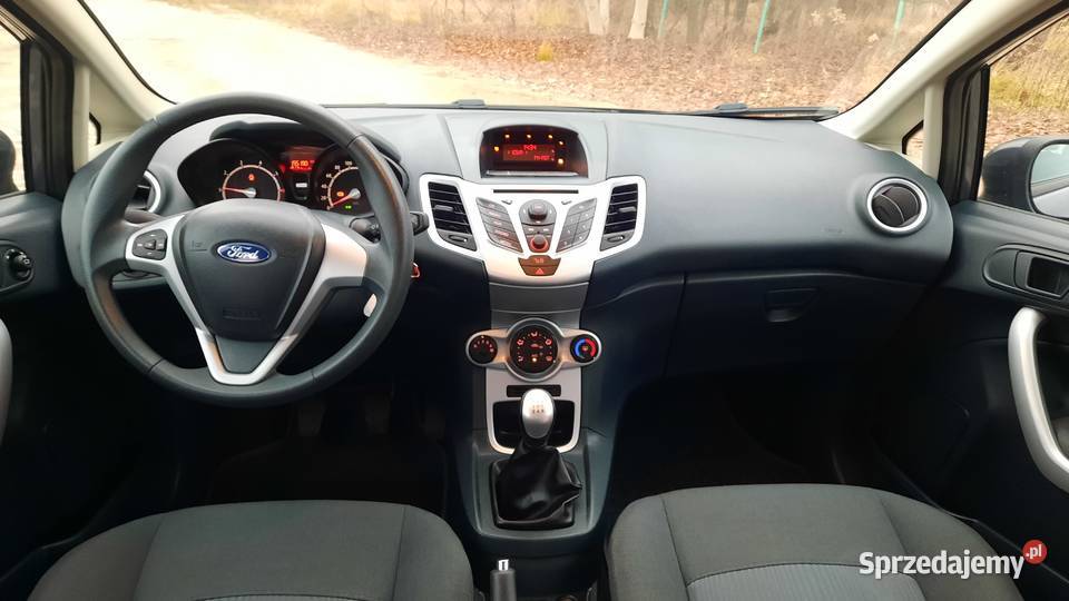 Ford Fiesta 125 Benzyna 2012 r Klima sprawna kurtyny powietrzne Kraśnik
