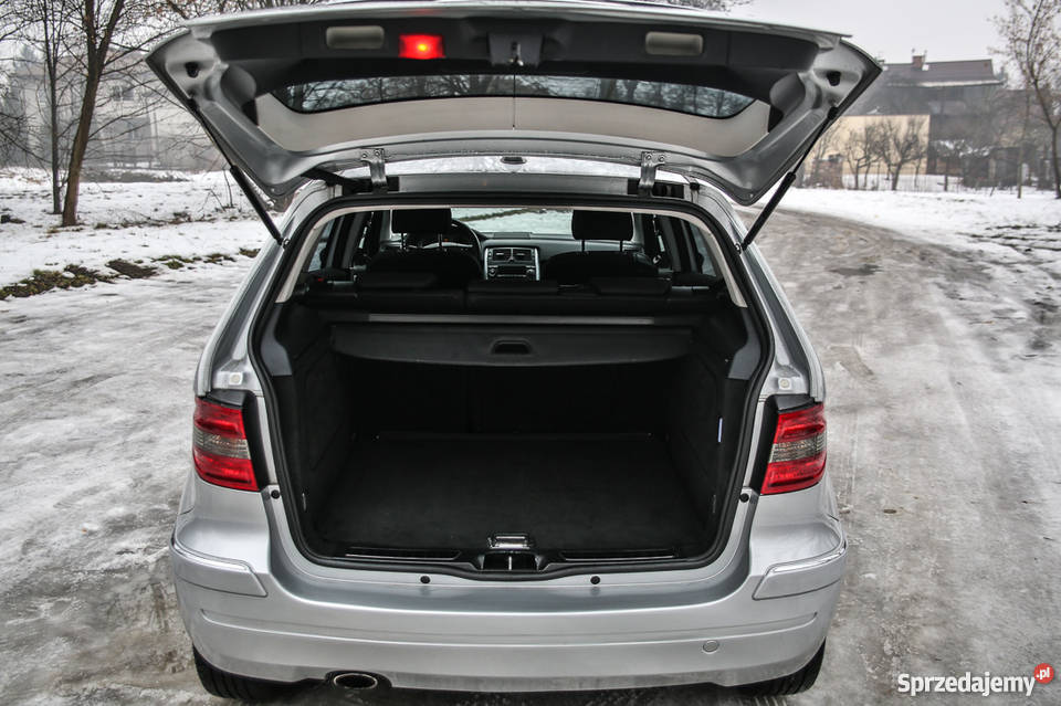 Mercedes B180 2litry diesel spalanie 556L100 aluminiowe felgi Tarnów sprzedam