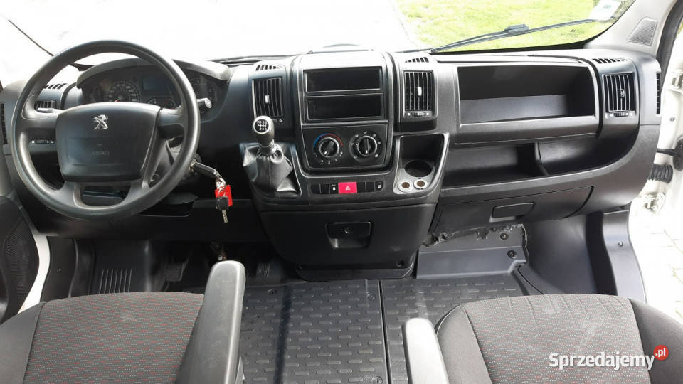 Peugeot Boxer 20 BlueHDi o mocy 110 L2H2 6osób