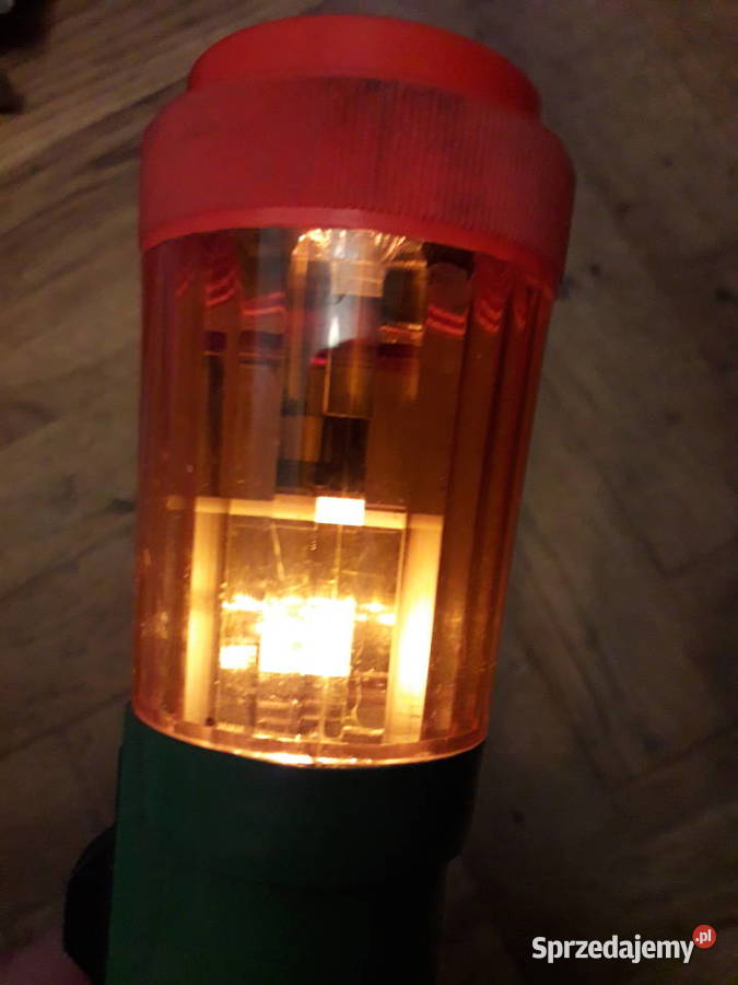 Latarka świecąca w różnych kolorach prl Pozostałe