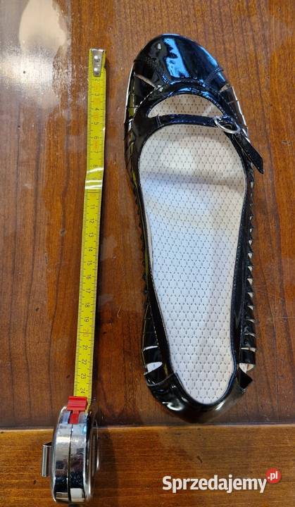 Buty wizytowe Pollini 3925 czarne lakierki