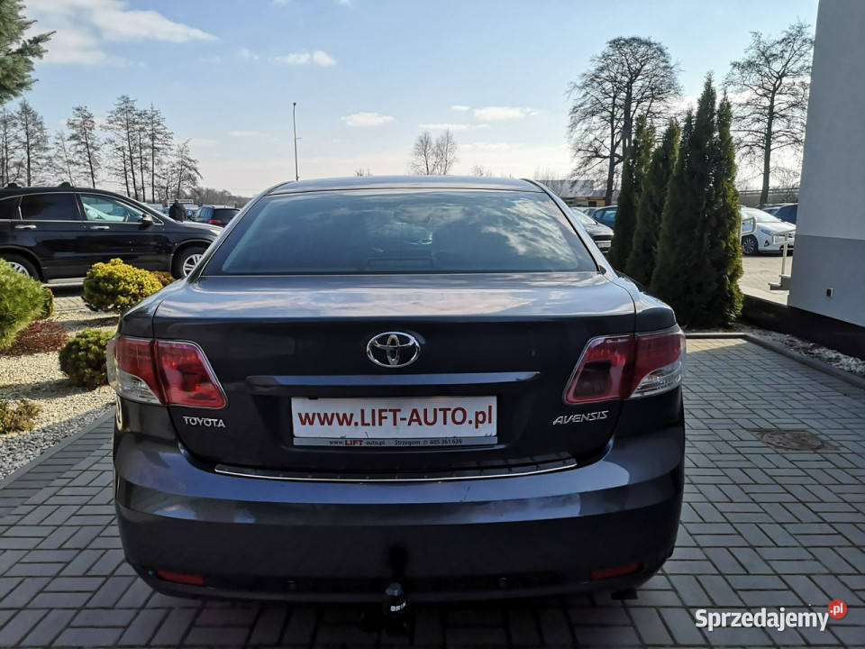 Toyota Avensis 22 DCAT 177 Klima Automat Navi światła przeciwmgielne