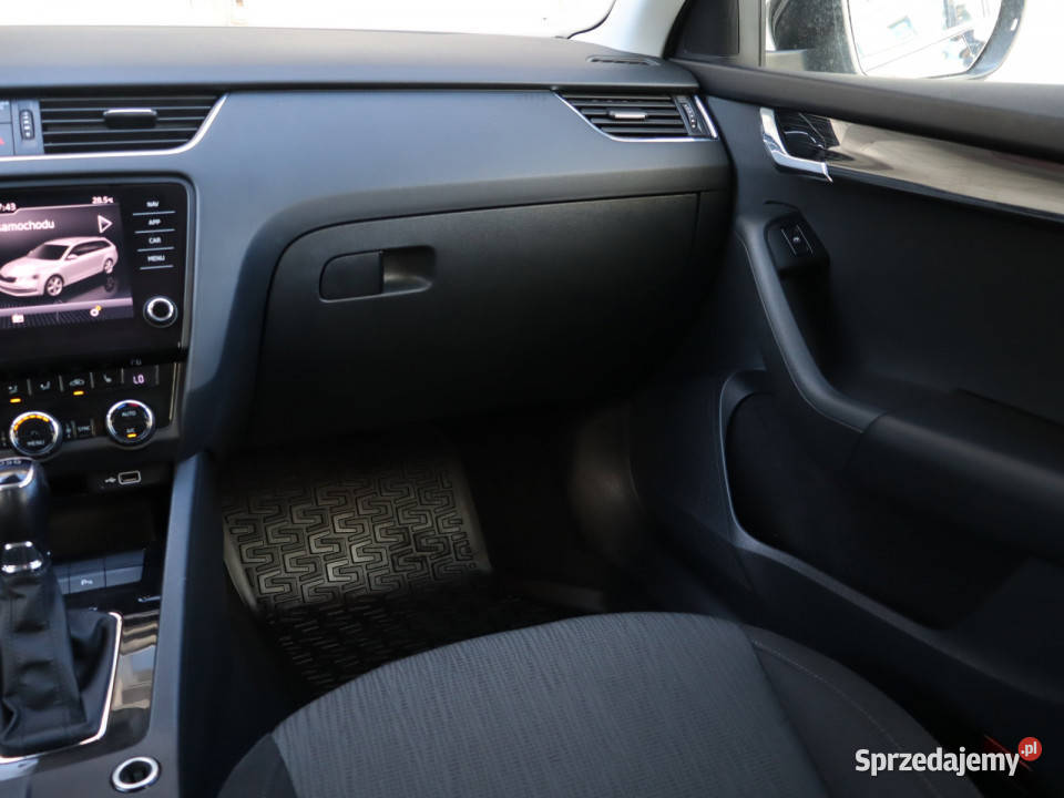 Skoda Octavia 15 TSI komputer pokładowy