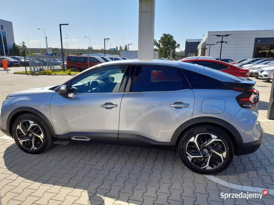 Citroen C4 2022r FV23 Niski przebieg dwa kpl nieuszkodzony mazowieckie