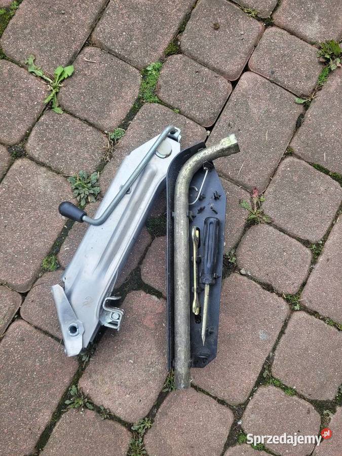 Części blacharskie vw passat b5 fl kombi L041 sprzedam