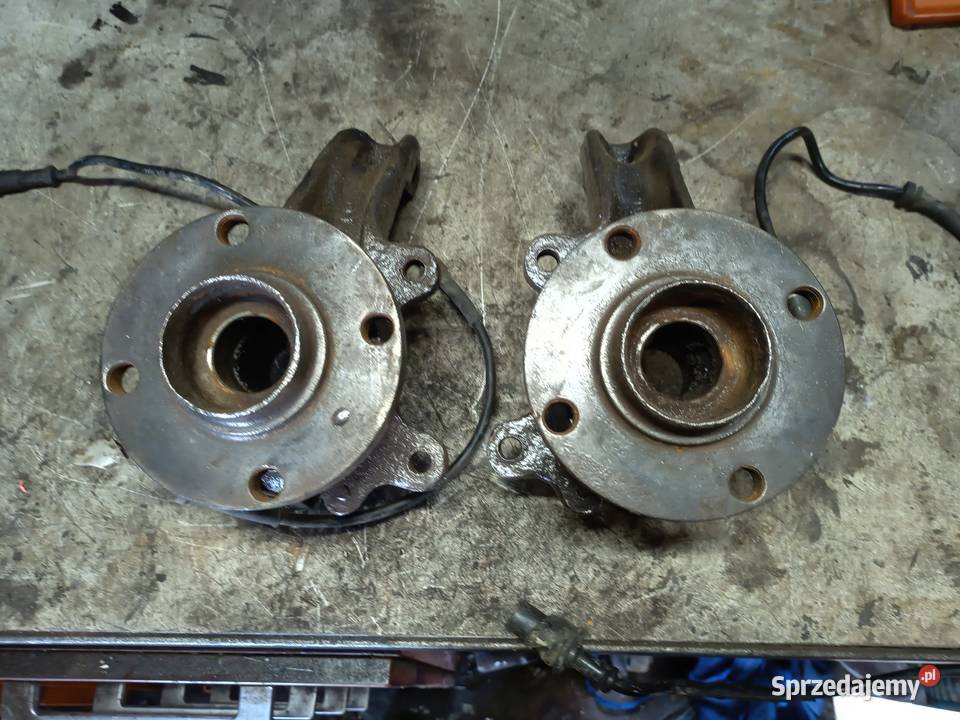 Zwrotnice audi 80 B4 28 V6 duże łożysko Gorlice sprzedam