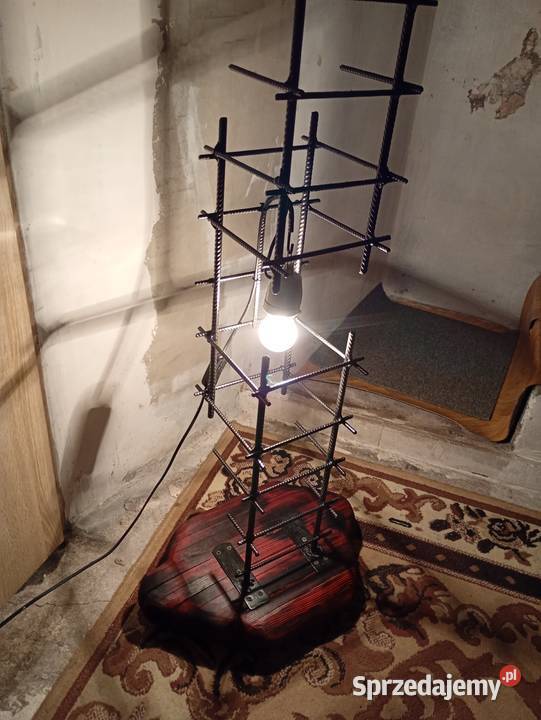 Lampa podłogowa z recyklingu małopolskie Płaza