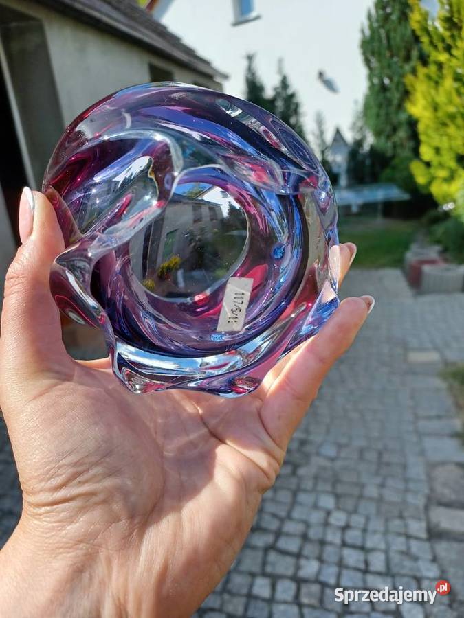 J Hospodka Chribska popielnica szkło odcienie fioletowego