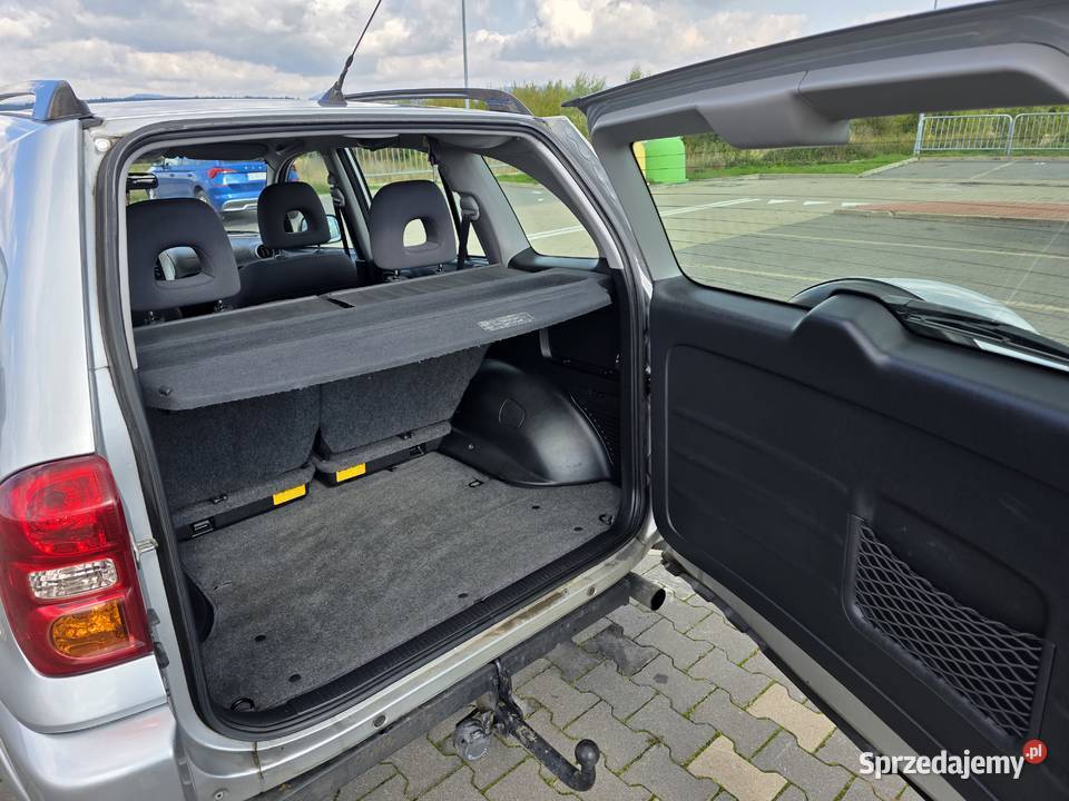 Toyota RAV4 20 D4D 116 doinwestowany Rok produkcji 2005 dolnośląskie Starków