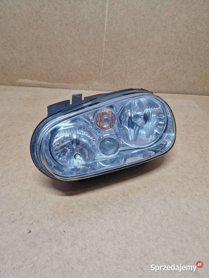 Golf IV golf 4 lampa lewy przód Złotoryja