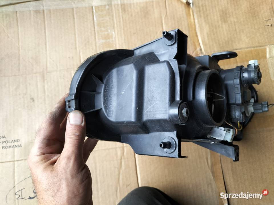 SUZUKI ALTO LAMPA PRZÓD PRZEDNIA PRAWA REFLEKTOR Kamień-Kolonia