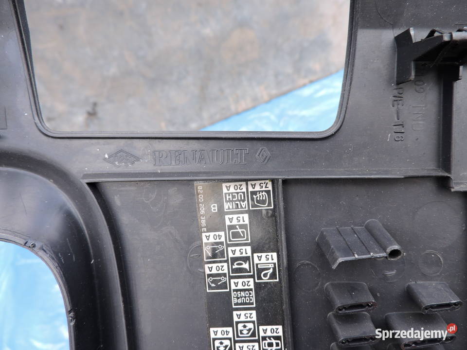 Osłona pod kierownicę Renault Megane II 19 DCI osobowe Myszków
