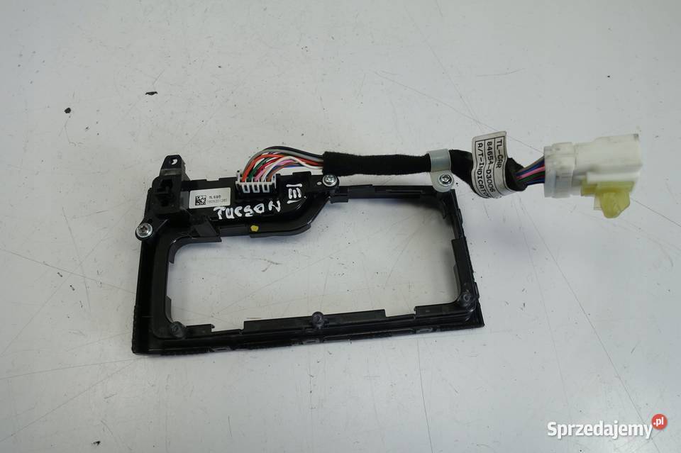 Hyundai Tucson III 15 RAMKA LEWARKA ZMIANY