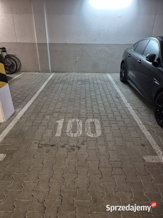 Miejsce postojowe w hali garażowej Milczańska Poznań