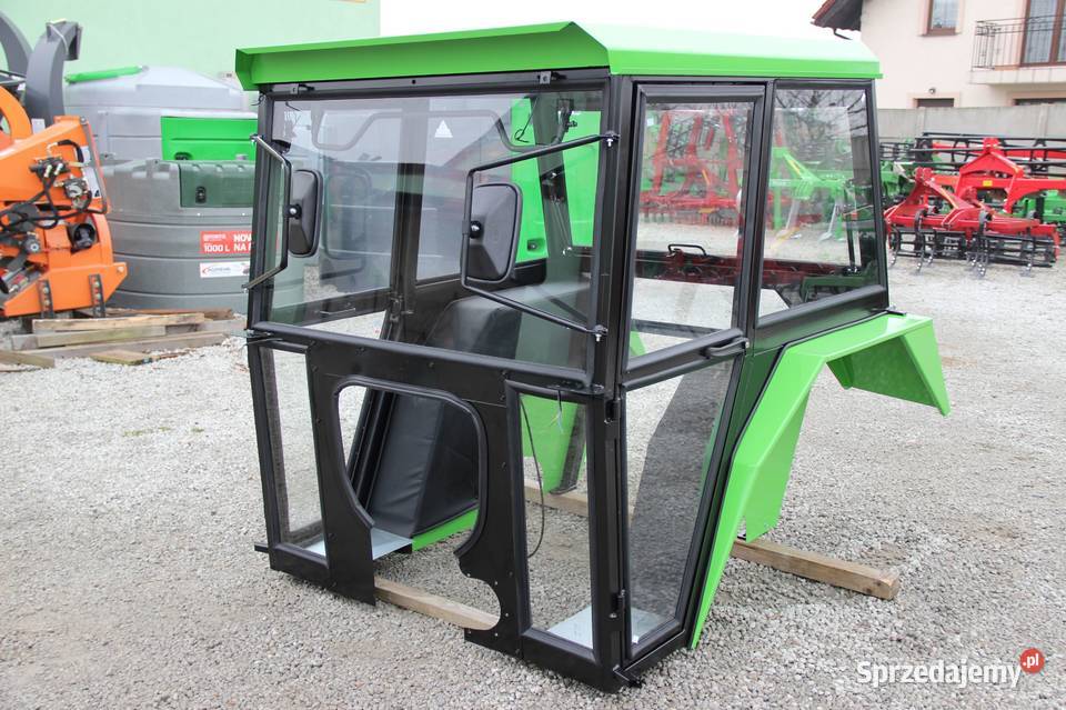 Kabina do ciągnika C 360 Standard z błotnikami Rogóźno