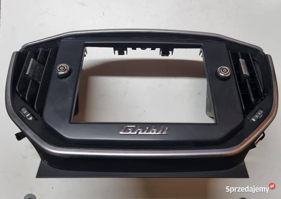 Ramka obudowa nawiewy radia navi MASERATI GHIBLI Mielec