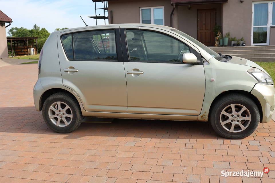Sirion 4wd automat 13 Subaru Justy Joniec