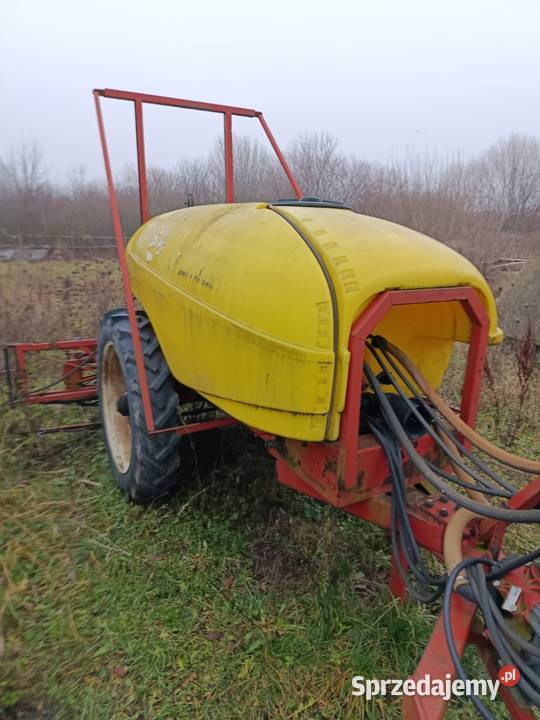 Opryskiwacz Pelikan 1500L lance 15m Kutno