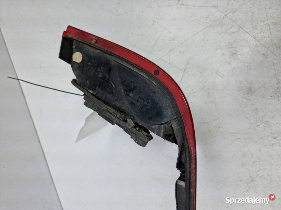 LAMPA PRAWA TYŁ VOLKSWAGEN GOLF IV 1J6945257 Lipno