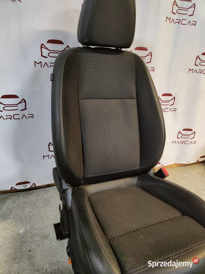 Fotel Pasażera Półskóra Prawy Przód Grzany Opel Pleszew