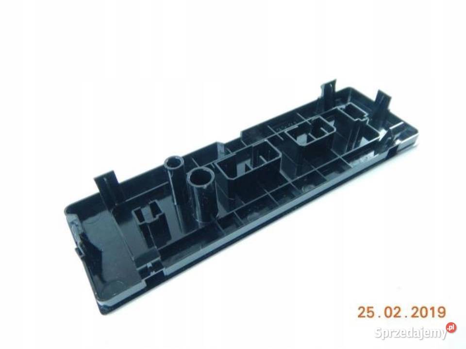 ZAŚLEPKA KONSOLI RADIA MAZDA MX3 9293 626 94