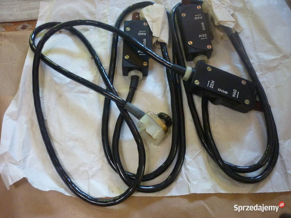 Przełącznik napierśny do radiostacji Dębica sprzedam