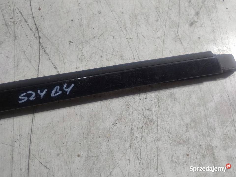 LISTWA SZYBY LEWA MERCEDES W203 A2036982998