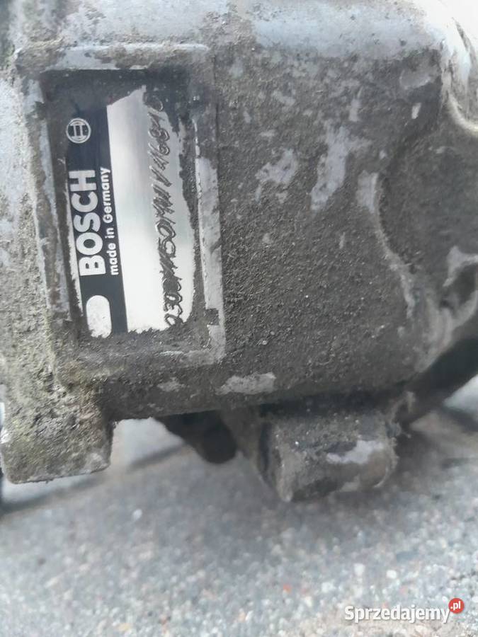 Pompa paliwa silnik deutzh v8 BF8L413F