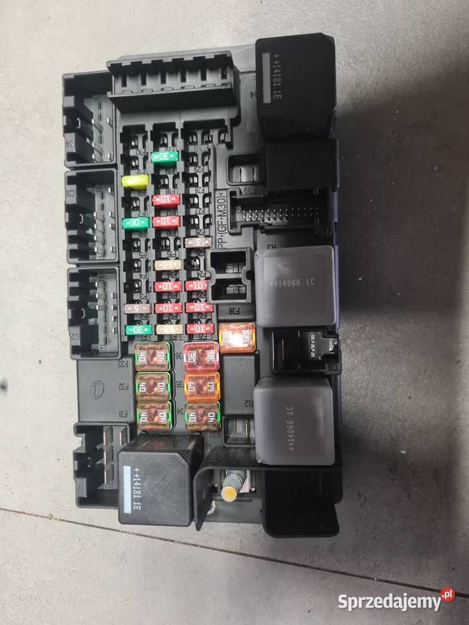 Skrzynka bezpieczników Jaguar X351 ew9314n030 aa Kielce