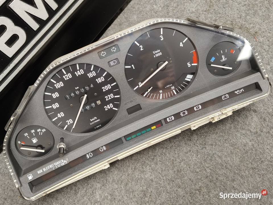 Bmw e30 licznik zegary 325e 27eta 100 sprawne Aleksandrów Łódzki sprzedam