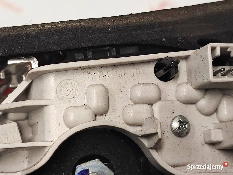 GIULIETTA 10r lampa lewa tył ANGLIK 50513401 osobowe sprzedam