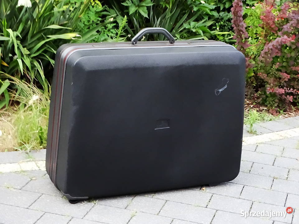 Walizka podróżna hardcase wykonana z tworzywa Biłgoraj