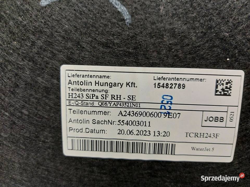 Mercedes EQA 250 W243 TAPICERKA BAGAŻNIKA PRAWY osobowe