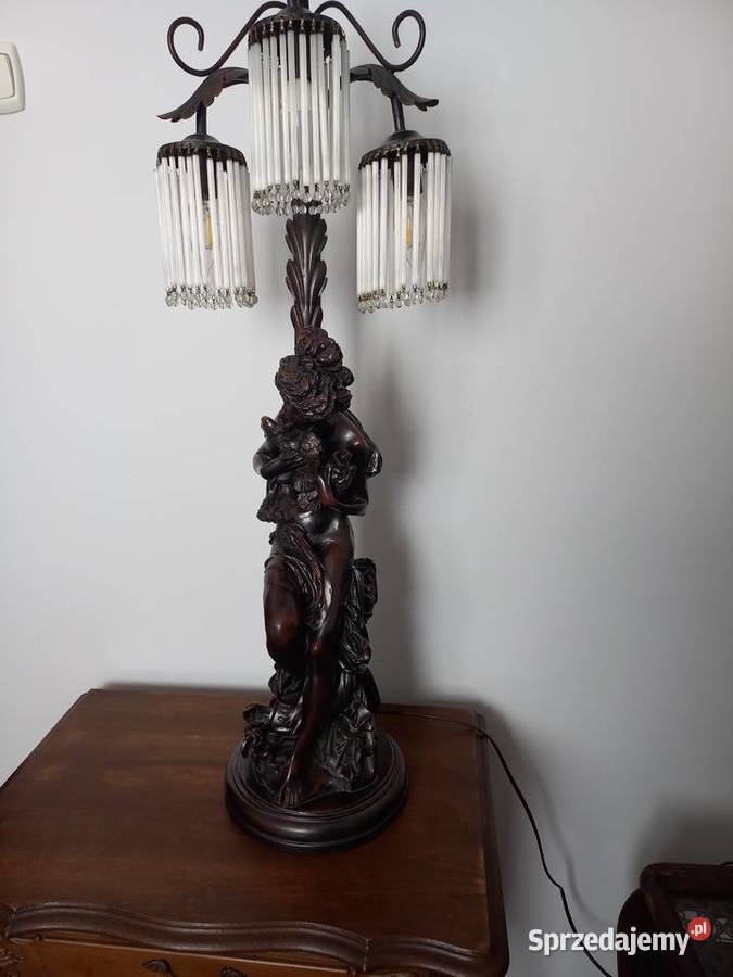 Piękna stylowa lampa figura kobiety Lipno