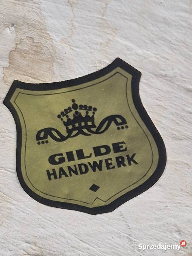 figurka z popiersiem głowy konia wykonana we łódzkie Poddębice