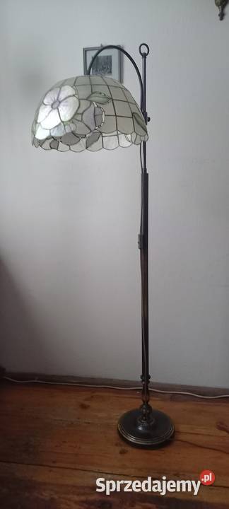Lampa podłogowa z ruchomym ramieniem klosz Skierniewice
