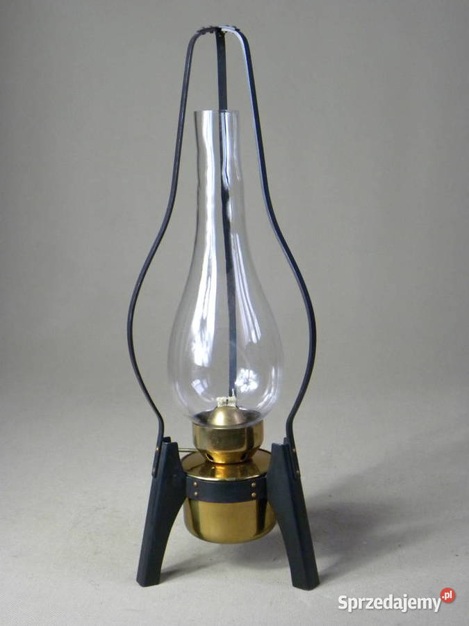 Lampa naftowa na trójnogu lampka