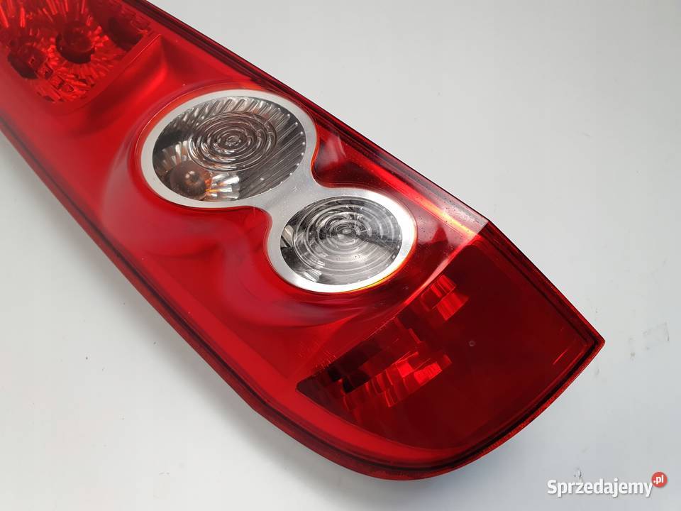 TYLNA LAMPA LEWA Ford Fiesta Mk5 Mk6 lift 0508r