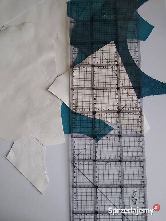 Skóra 235 g Licowa Włoska średnie i małe kawałki Gdańsk