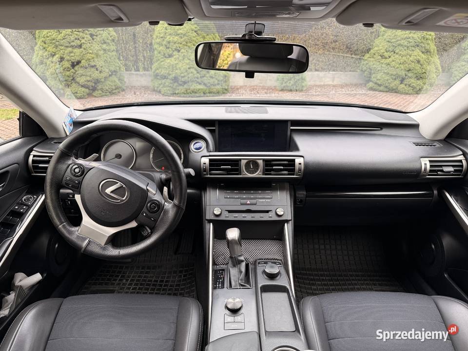Lexus IS 300h prestige 2016 w stanie sprzedam