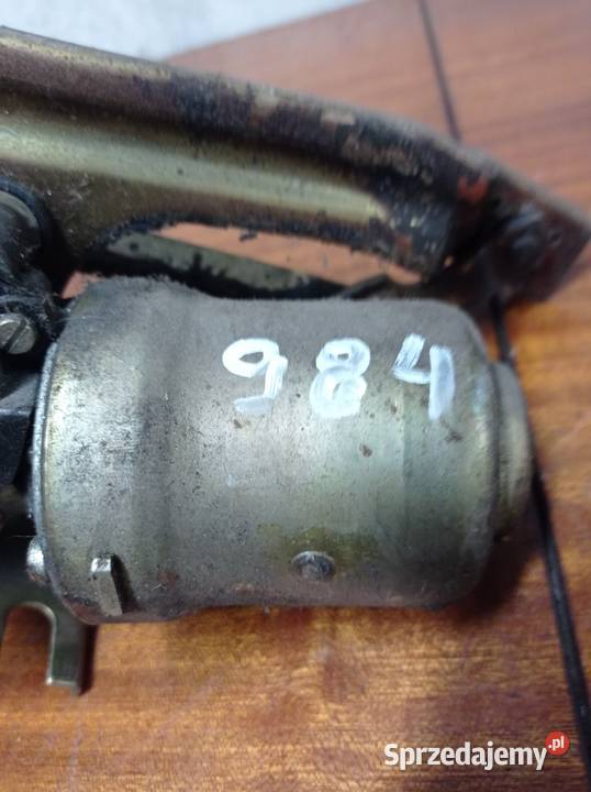 Silniczek wycieraczek ramiona Fiat 126p Łubno sprzedam