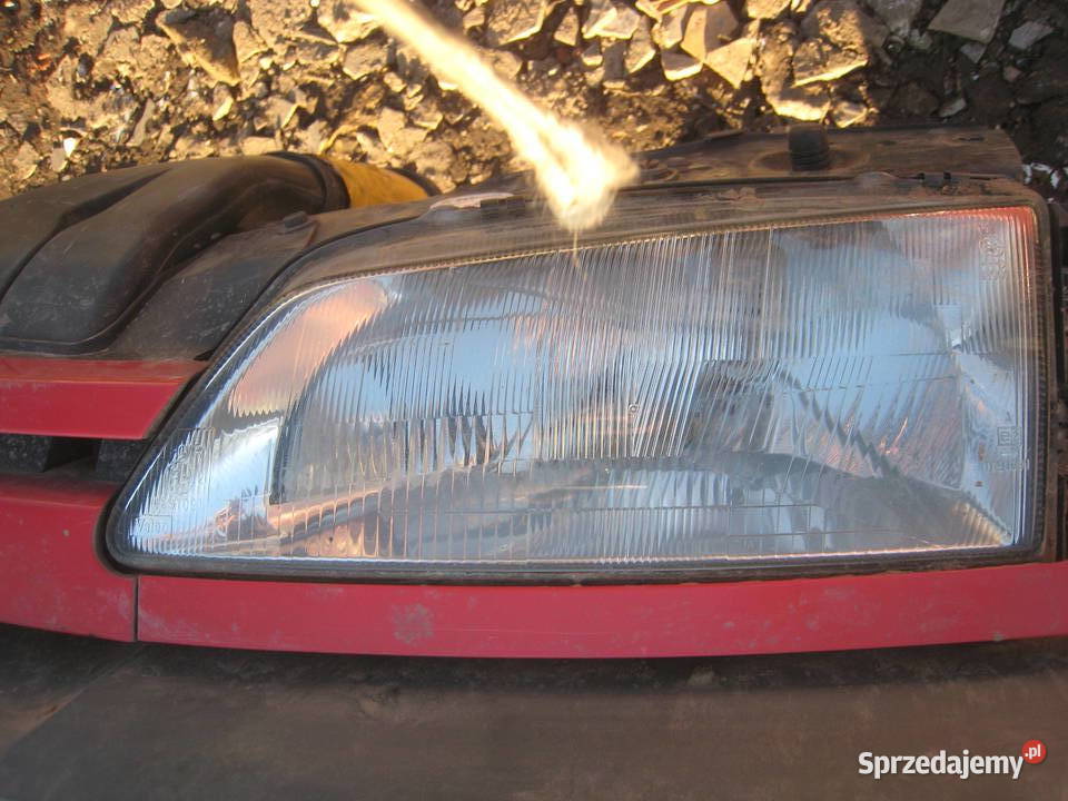 Lampa przednia reflektor przedni Peugeot 306
