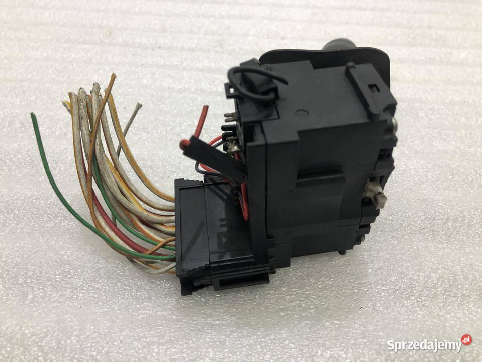 PRZEŁĄCZNIK ŚWIATEŁ RENAULT CLIO II 0105 osobowe