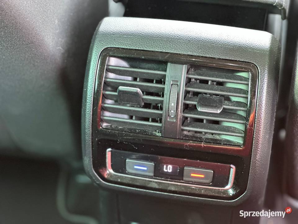 Volkswagen Passat 2020 r 81 przebiegu benzyna Passat Ostrów Wielkopolski