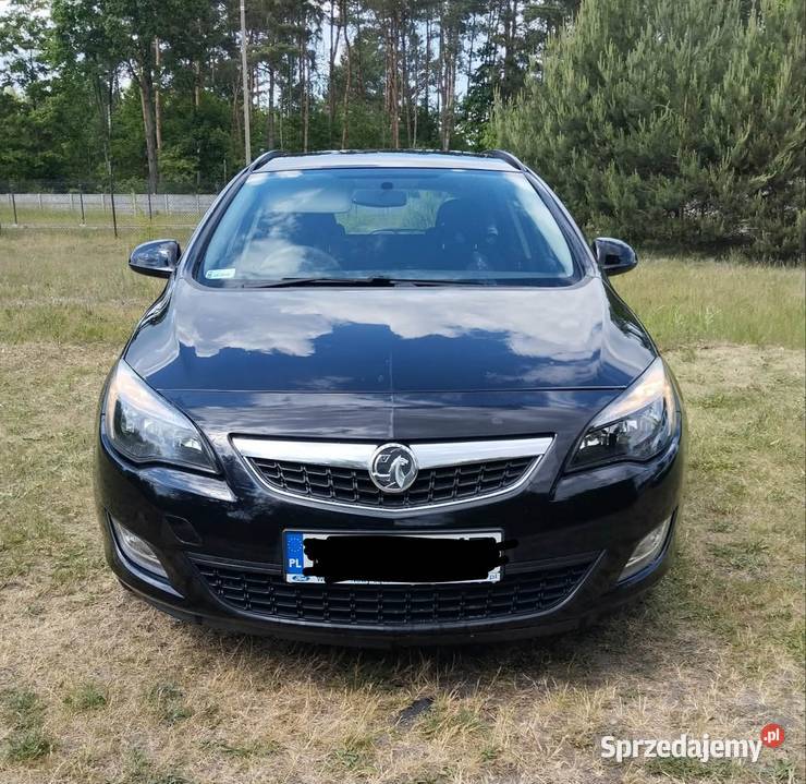 Opel Astra J 17 CDTI kombi 2013 łódzkie Łódź sprzedam
