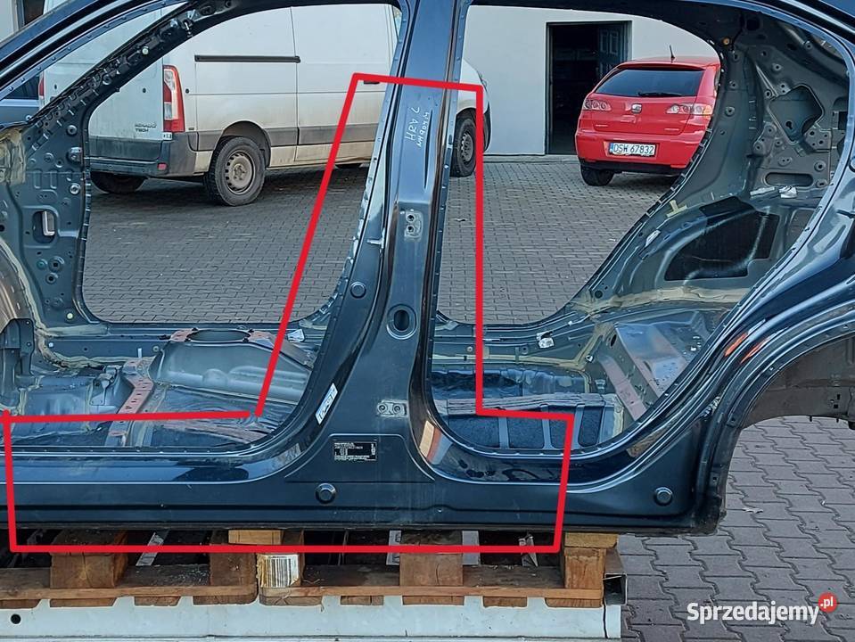 Honda HRV III eHEV 2022r SŁUPEK ŚRODKOWY LEWY Progi