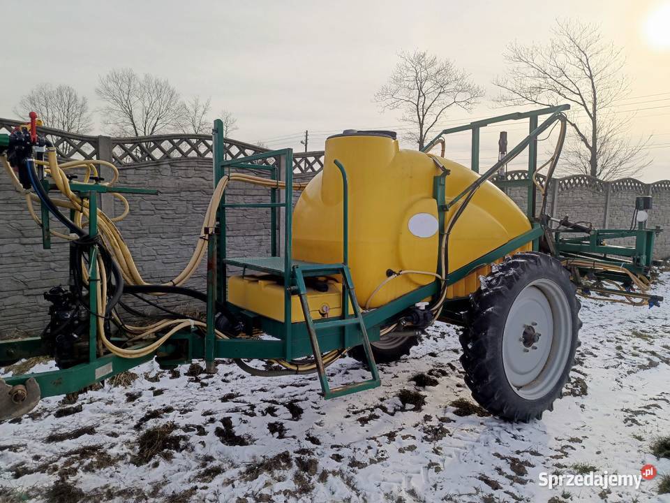 Opryskiwacz polowy ciągany Agro Wiki 1500 l nieuszkodzony